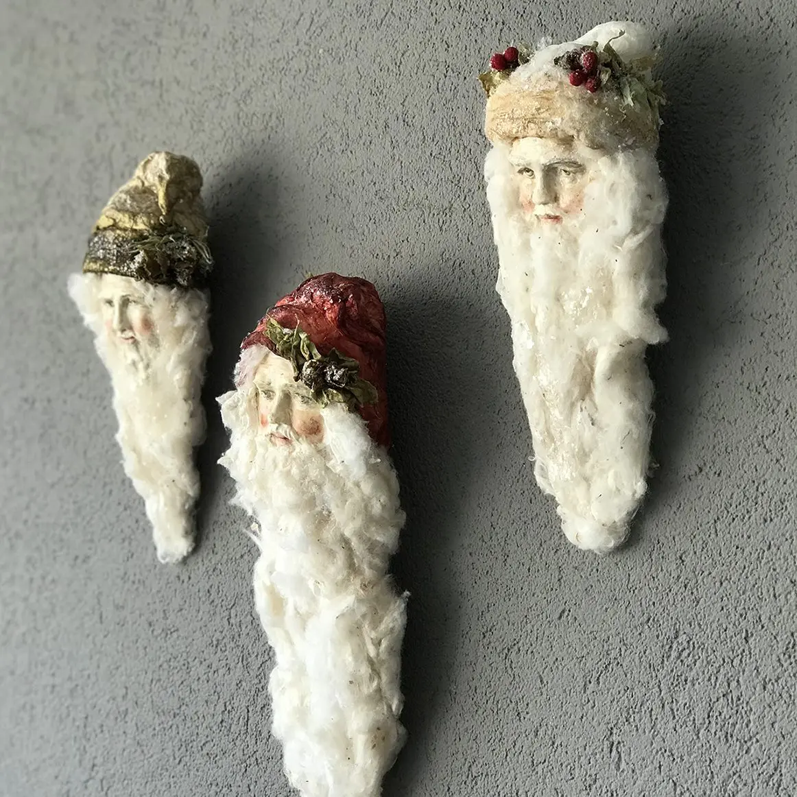 Santa Wall Sculpture Heads Set